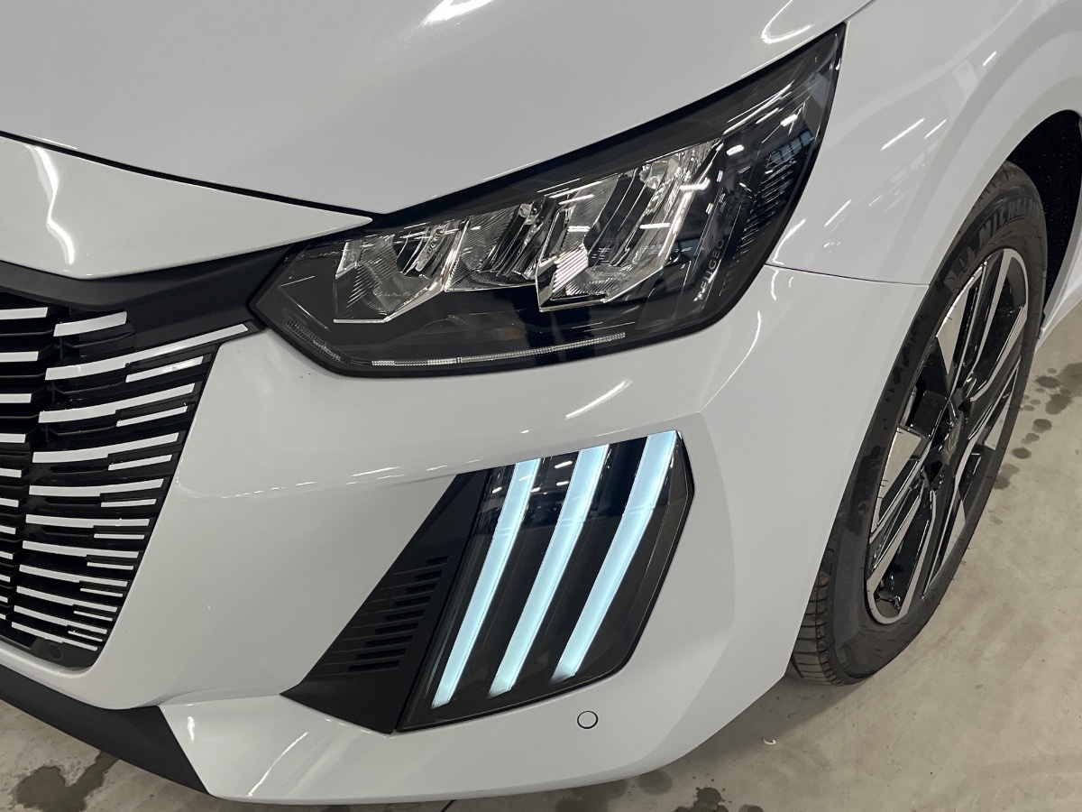 Peugeot 208 Nuovo Ibrido benzina 208 Verona