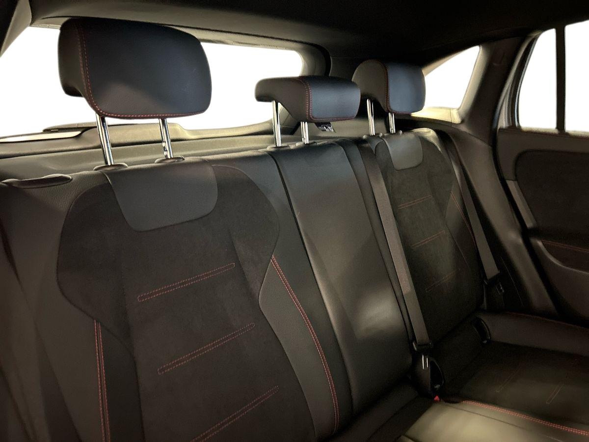 Mercedes  GLA 200 D AMG Line Advanced Plus 8G-DCT - 16