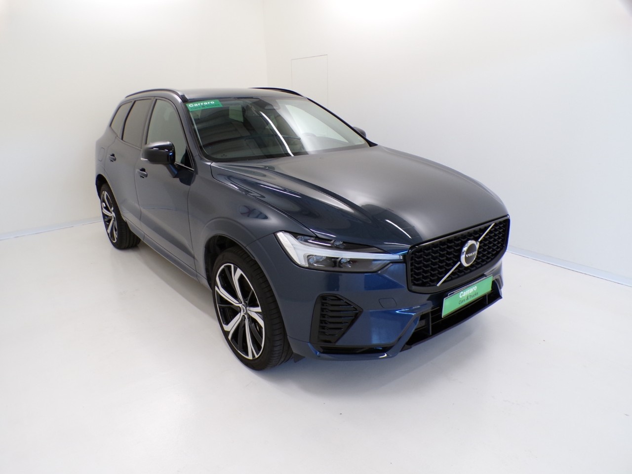Volvo  XC60 N1 2.0 B4 d Plus Dark auto - 3