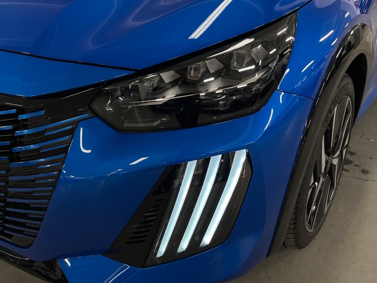 Peugeot 208 Nuovo Ibrido benzina 208 Verona