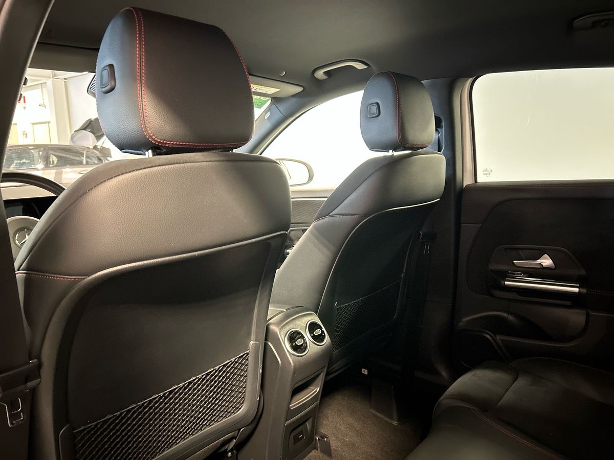 Mercedes GLA GLA 200 D Premium 8G-DCT - 18