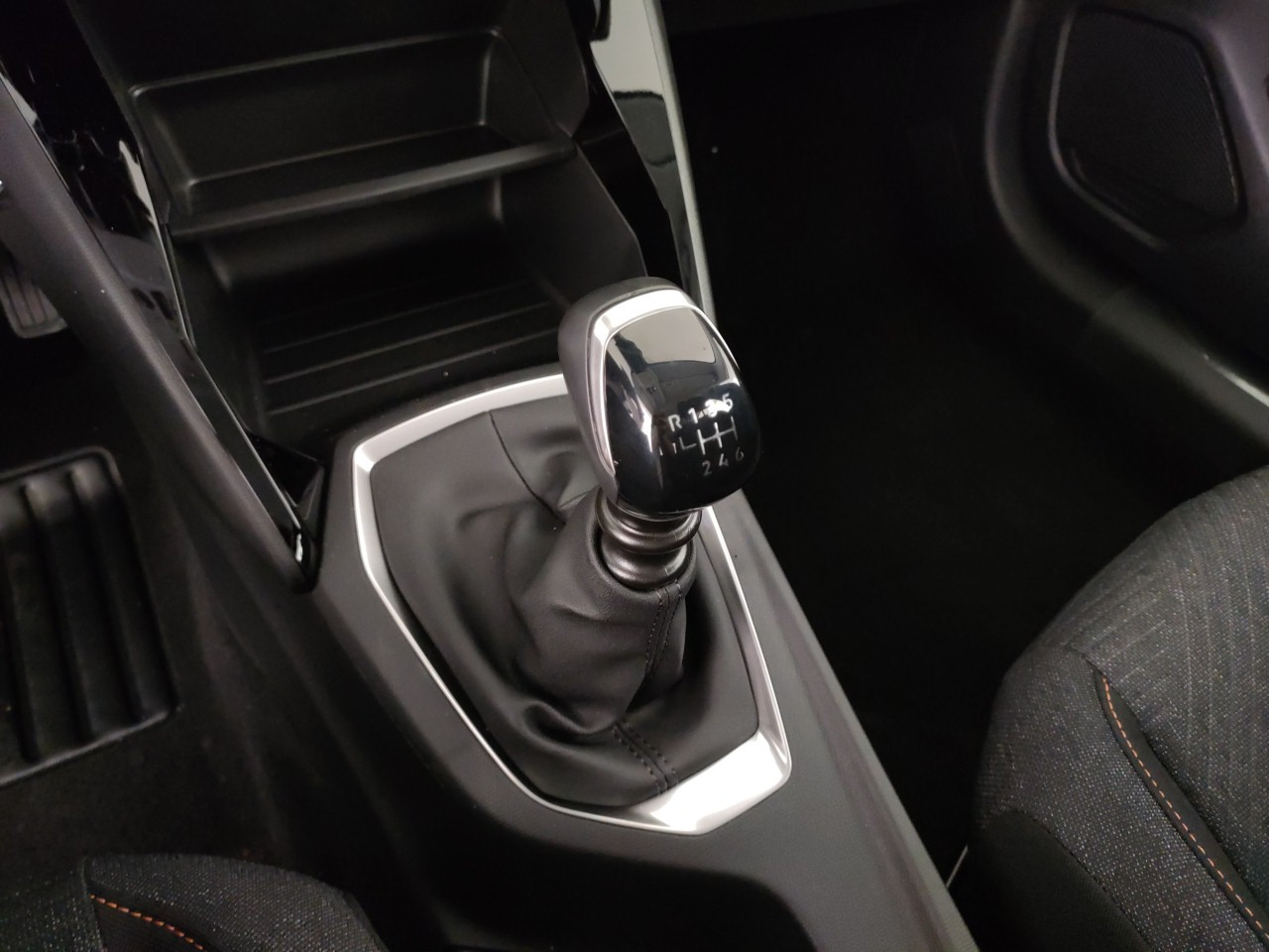 Peugeot 208 Nuovo Benzina 208 Porto Mantovano