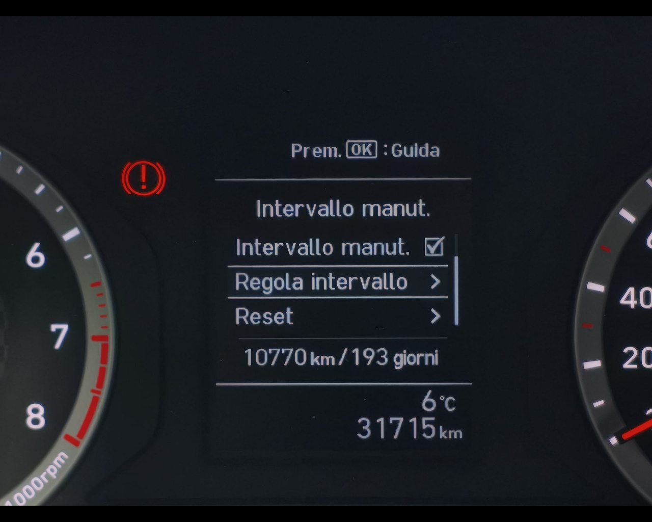 Foto HYUNDAI i10 1.0 Tech econext Gpl