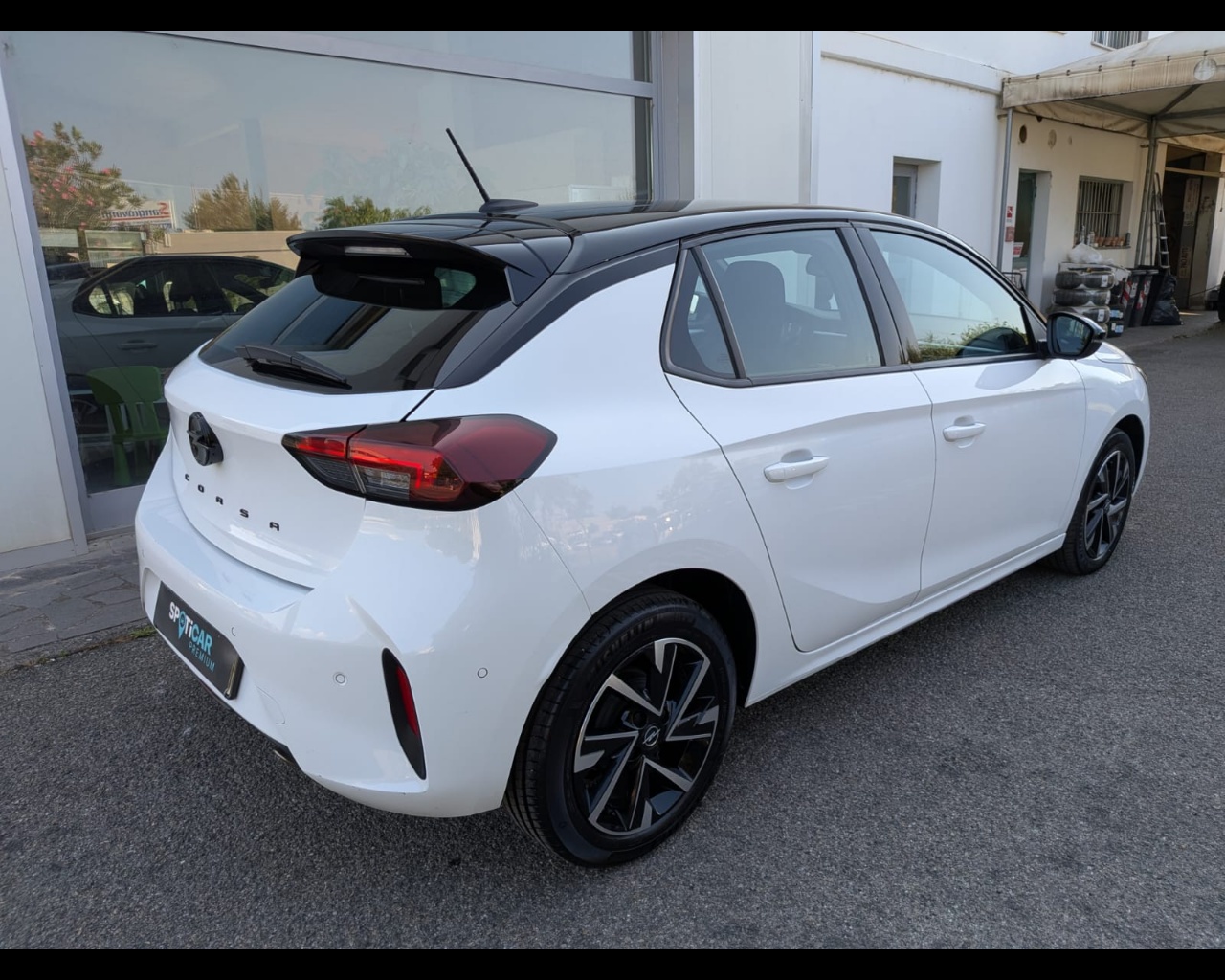Foto OPEL Corsa 1.2 GS s&s 100cv