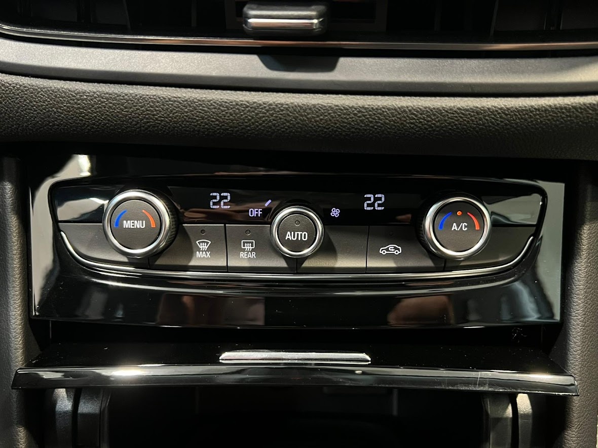 OPEL Grandland Gs 1.6 225cv PHEV Ibrido benzina Aziendale - 9