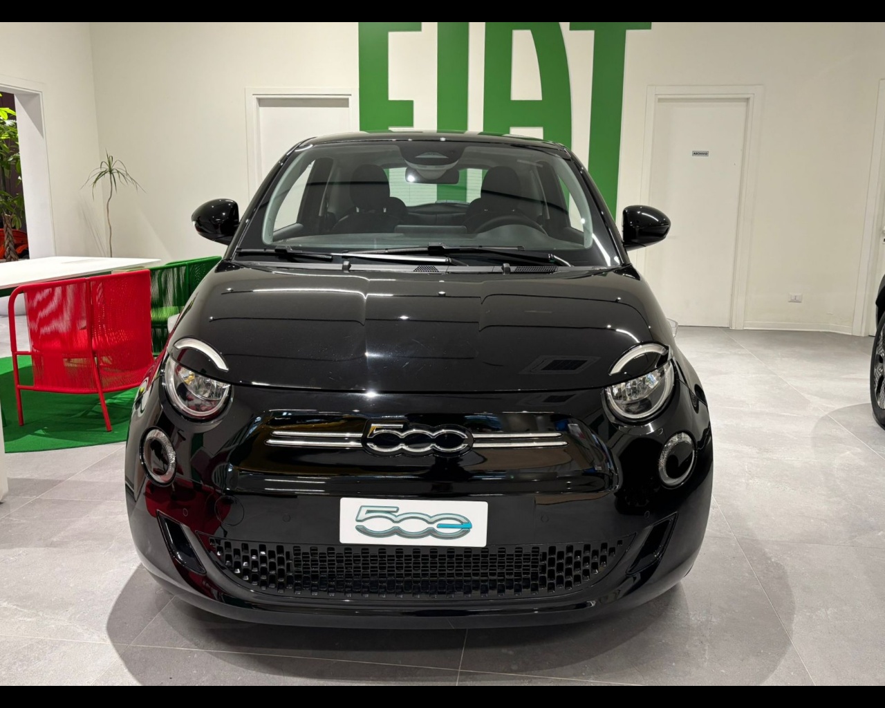 Foto FIAT 500e Hatchback My25 500e - Red320 Berlina