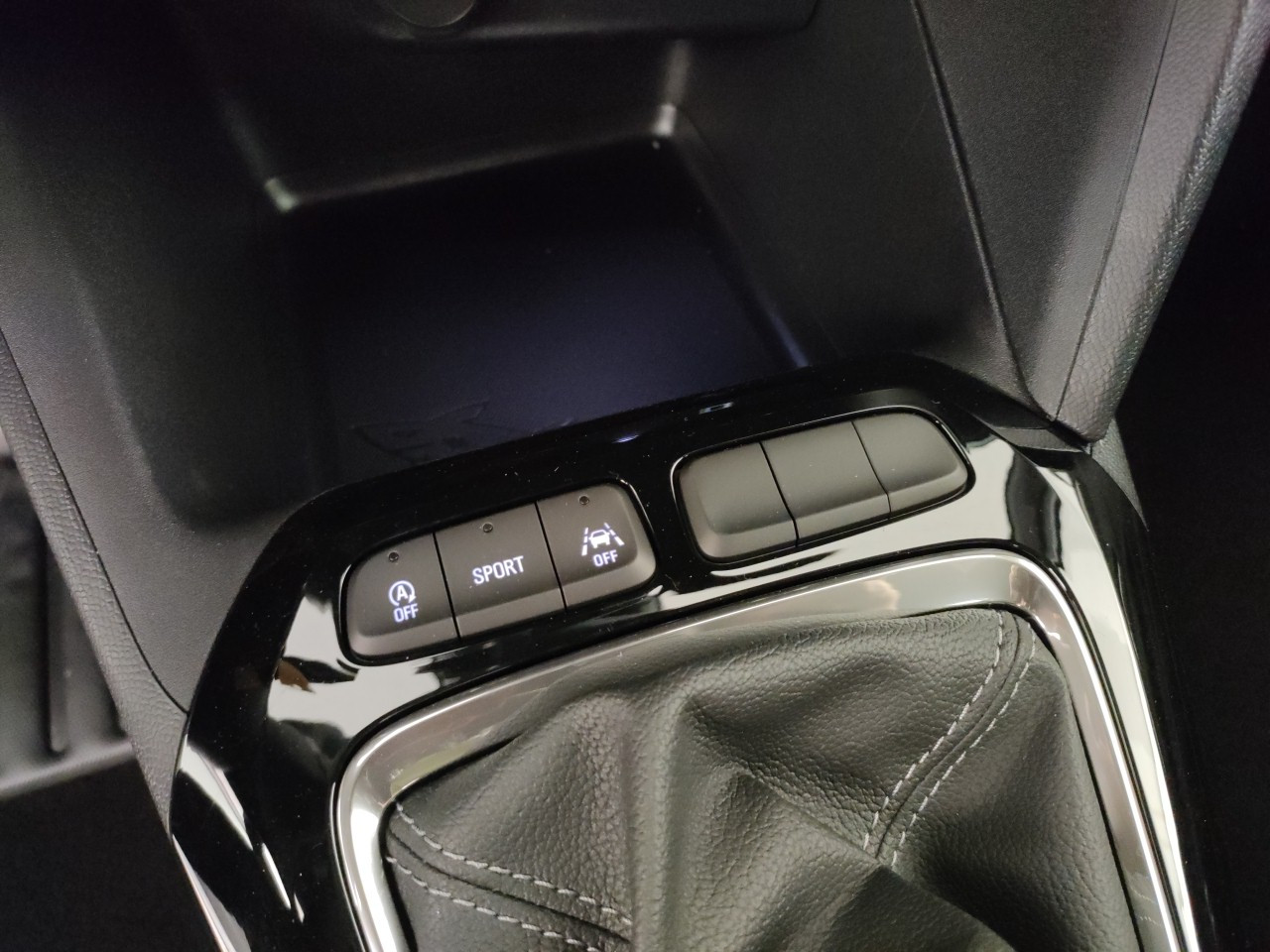 Opel Corsa Nuovo benzina Corsa Porto Mantovano