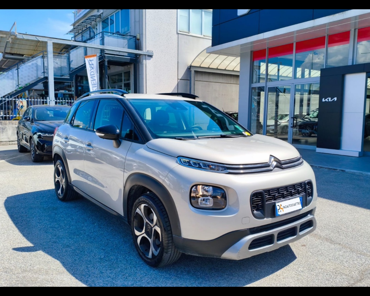 Foto CITROEN C3 Aircross 1.2 puretech Shine s&s 110cv