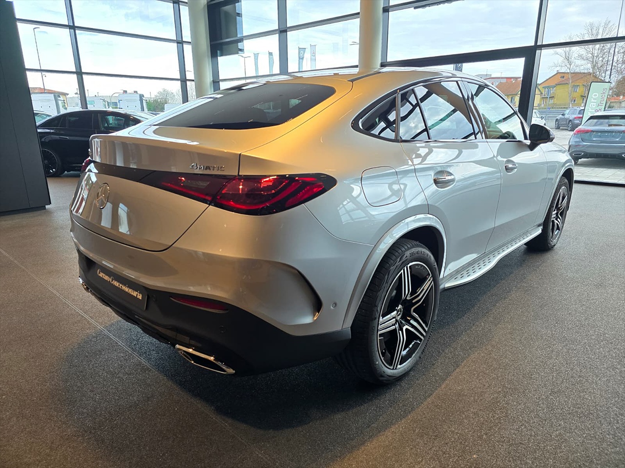 Mercedes GLC Coupé GLC 300 de 4Matic Plug-in hybrid Coupe AMG Line PREMIUM TECH - 4
