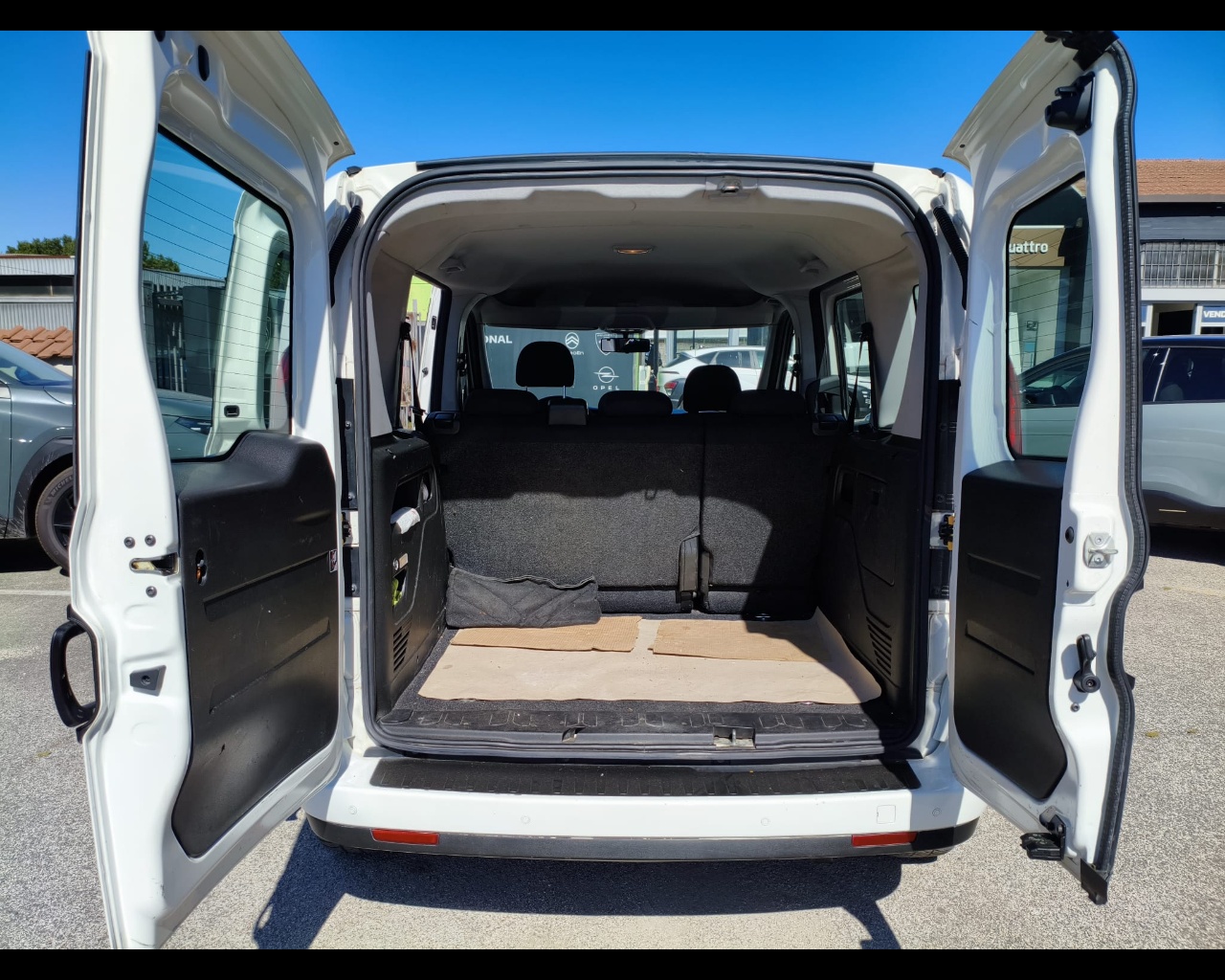 Foto FIAT Doblo cargo 1.6 mjt 105cv CH1 Lounge S&S 5p.