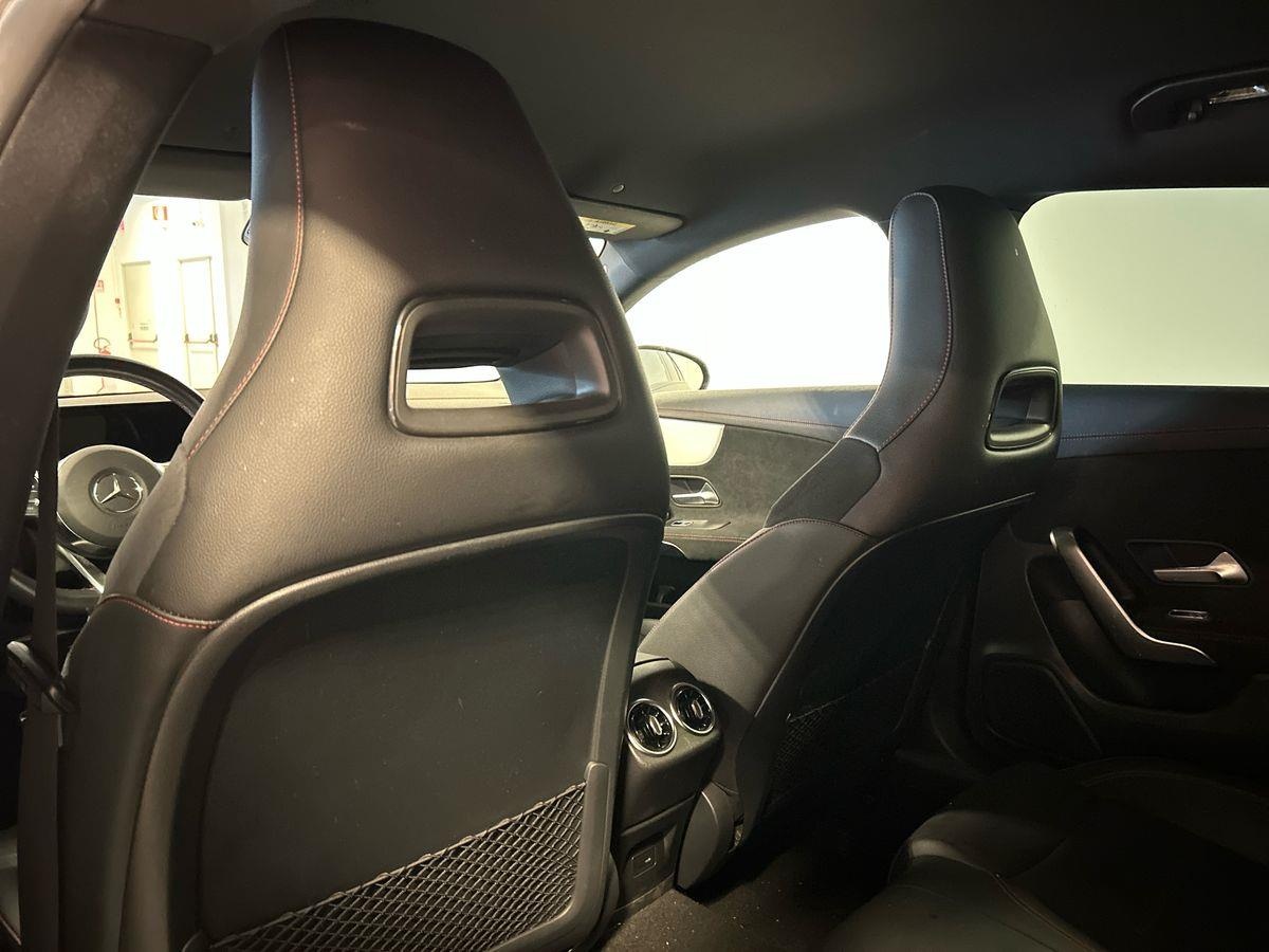 Mercedes CLA Shooting Brake CLA Shooting Brake 180 D Premium 8G-DCT - 17