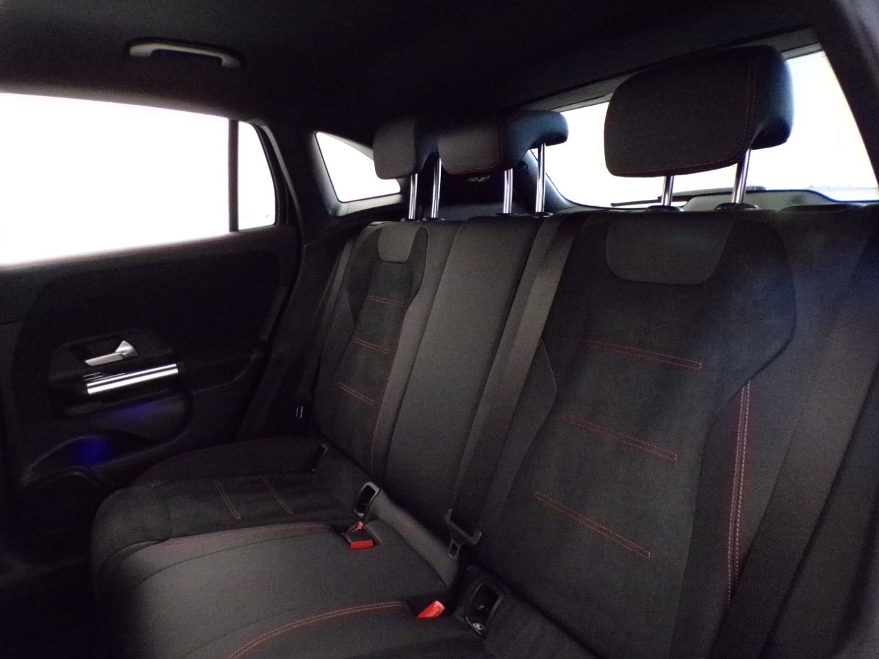 Mercedes GLA 200 D AMG Line Advanced Plus 8G-DCT - 14