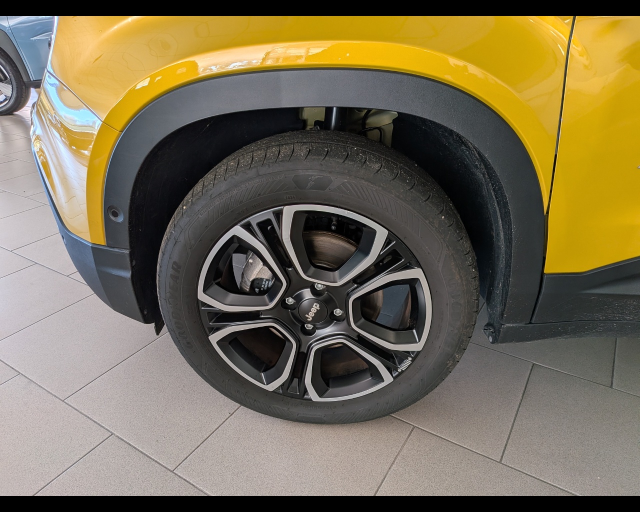 Foto JEEP Avenger 1.2 turbo e-hybrid mhev Summit fwd 110cv edct6