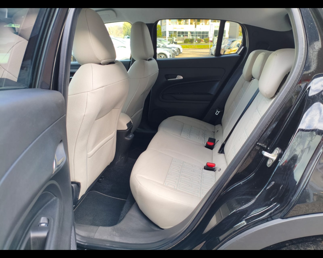 Foto FIAT 600 1.2 hybrid La Prima 110cv auto