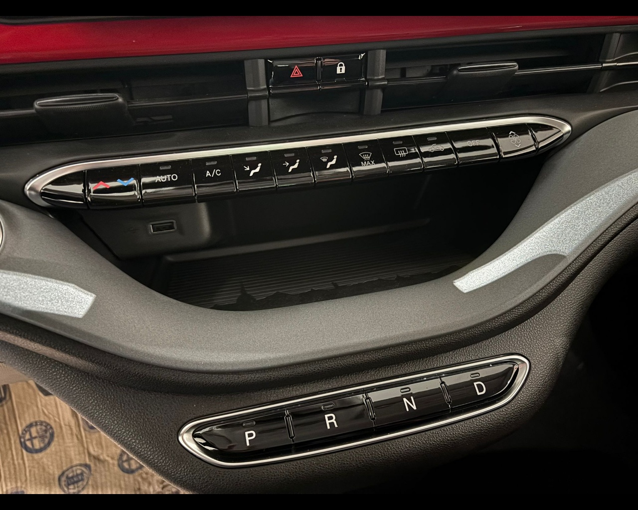 Foto FIAT 500e Hatchback My25 500e - Red320 Berlina