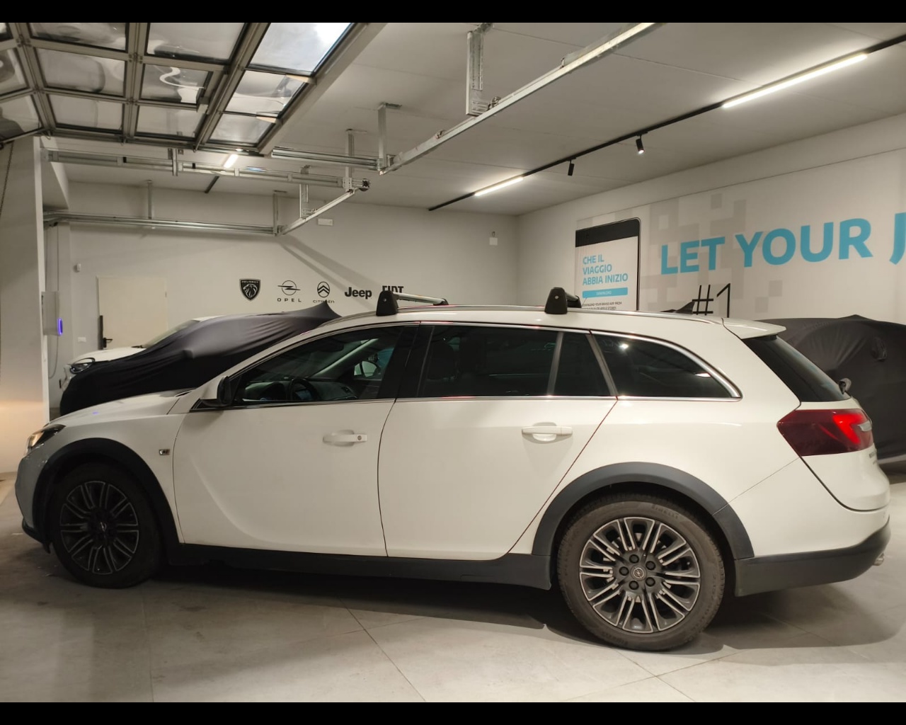 Foto OPEL Insignia Country Tourer 2.0 cdti biturbo 4x4 195cv auto