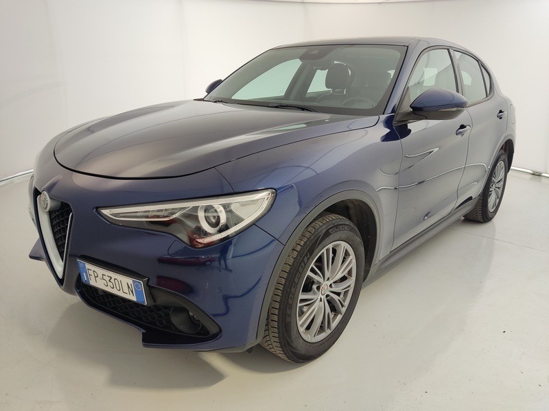 Foto veicolo ALFA ROMEO Stelvio 2017 Stelvio 2017 - Stelvio 2.2 t Executive Q4 210cv auto Diesel