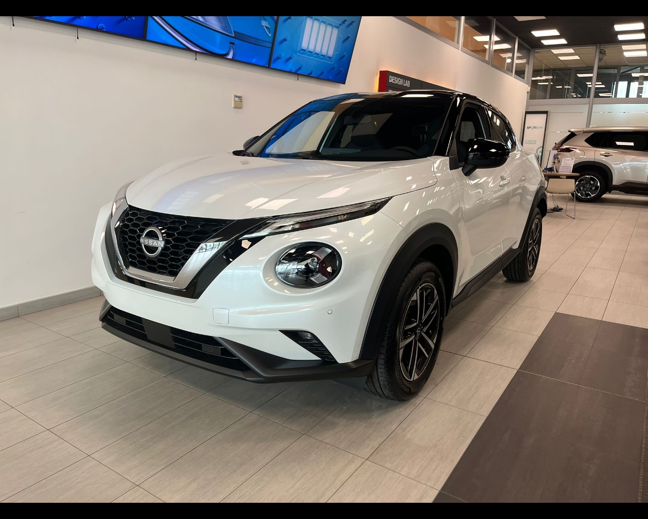 NISSAN JUKE N-CONNECTA MT in pronta consegna