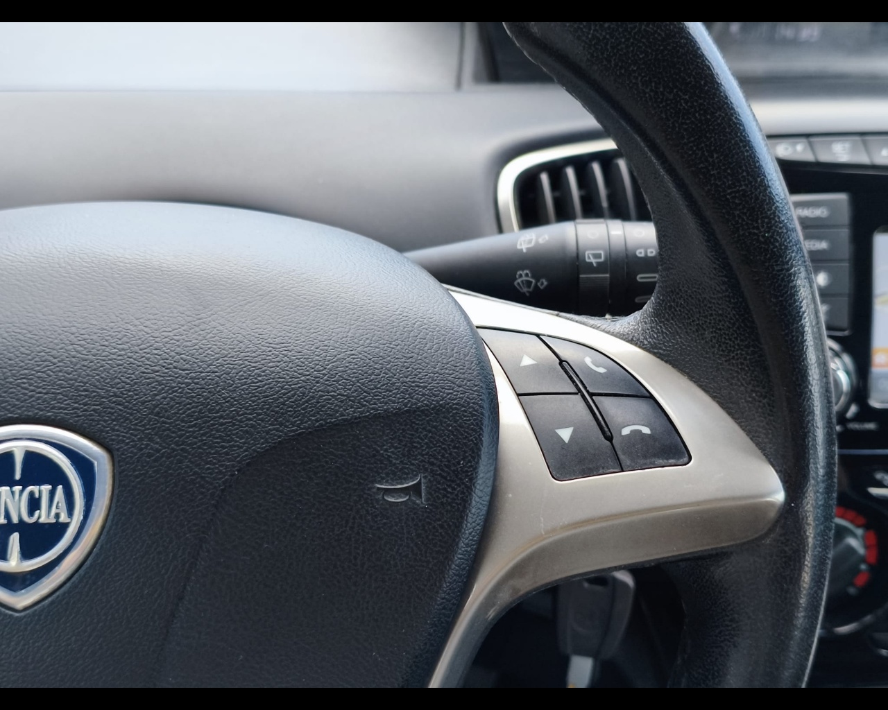 Foto LANCIA Ypsilon 1.2 Gold ecochic Gpl 69cv