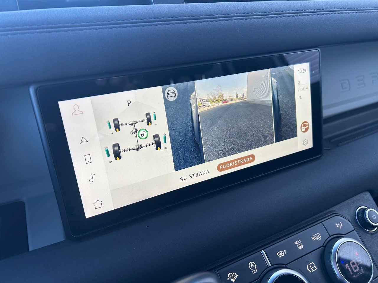 Land Rover Defender VII Defender 110 3.0d i6 mhev X-Dynamic S awd 200cv auto - 14