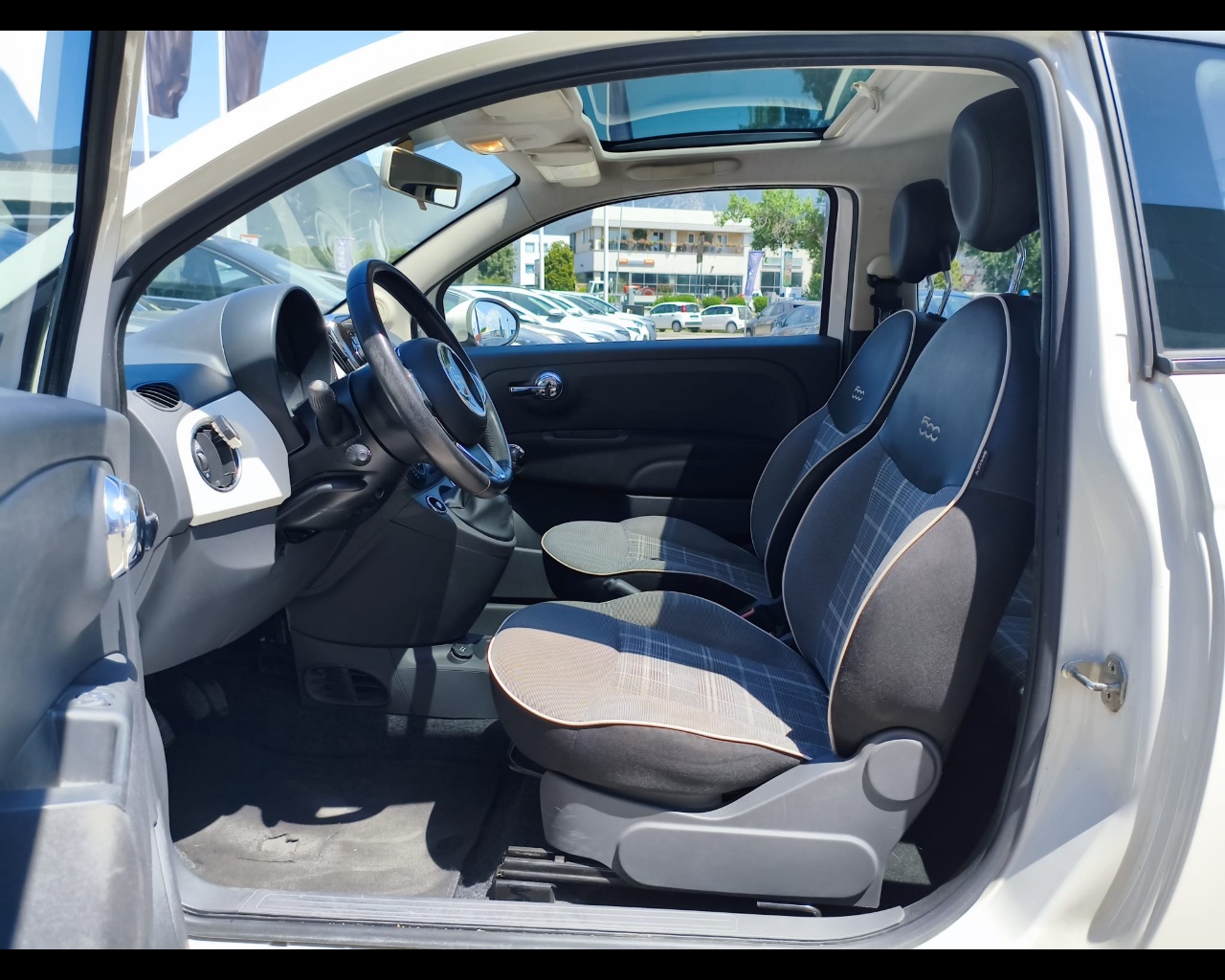 Foto FIAT 500 1.2 Lounge 69cv
