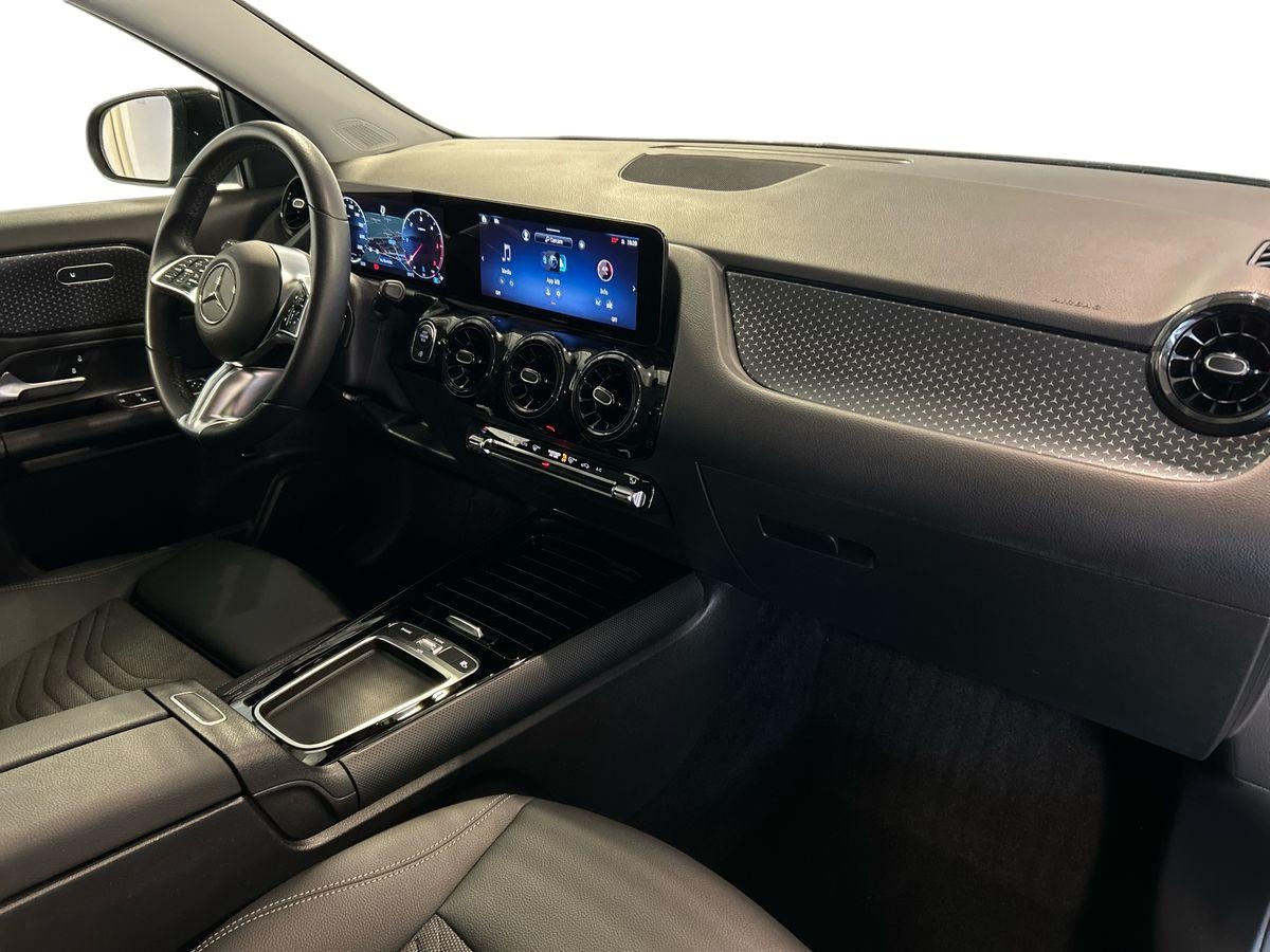 Mercedes  GLA 180 D Advanced 8G-DCT - 15