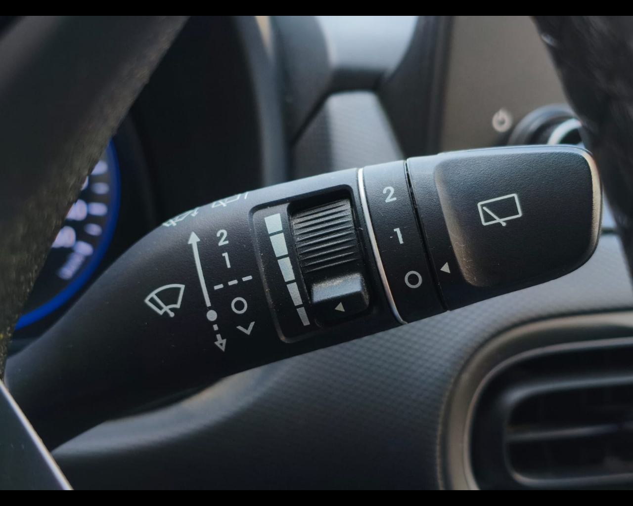 Foto HYUNDAI Kona 1.6 hev Xtech 2wd dct