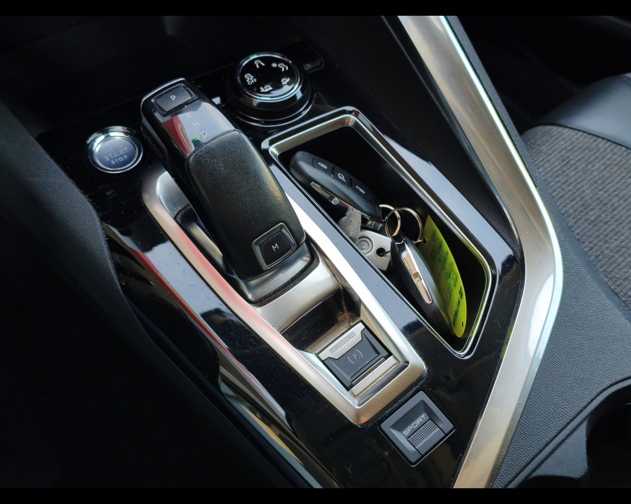 Foto PEUGEOT 3008 1.5 bluehdi Allure s&s 130cv eat8