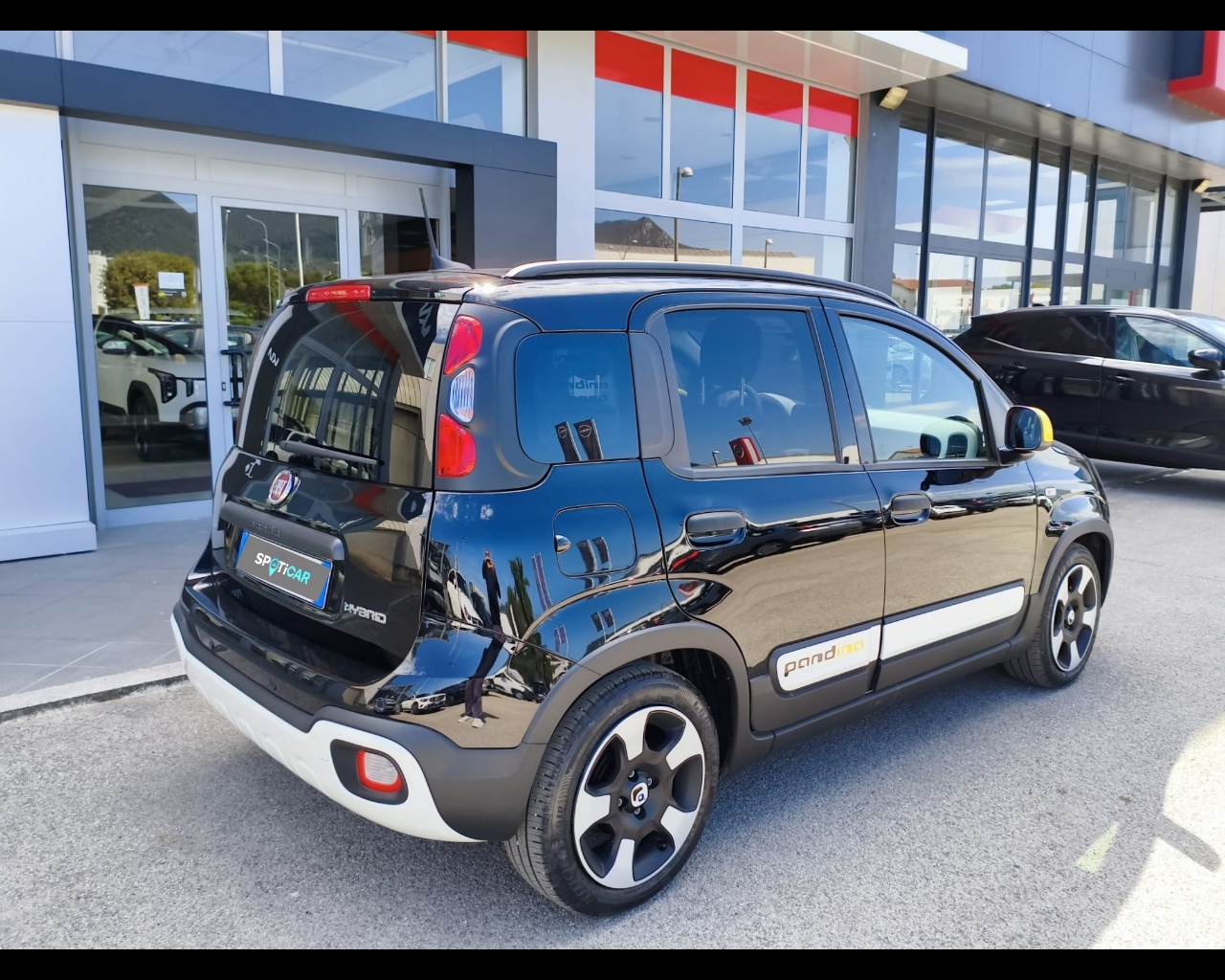 Foto FIAT Pandina Cross 1.0 firefly hybrid s&s 70cv