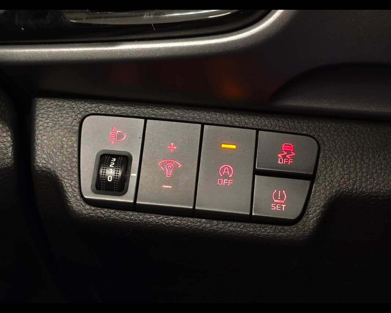 Foto KIA Stonic 1.0 t-gdi mhev Style s/Design Pack 100cv imt