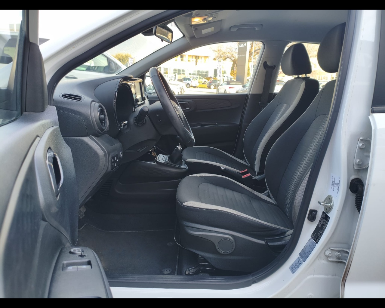 Foto HYUNDAI i10 1.0 Tech econext Gpl