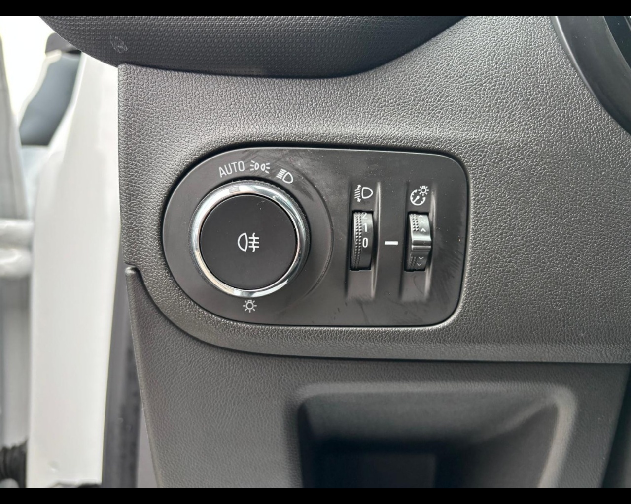 Foto OPEL Crossland 1.5 ecotec Edition 110cv