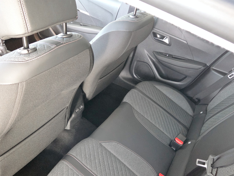 PEUGEOT 208 1.2 puretech Allure s&s 100cv Benzina usato - 16