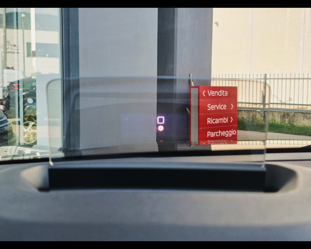 Foto CITROEN C4 1.5 bluehdi Feel Pack s&s 130cv eat8