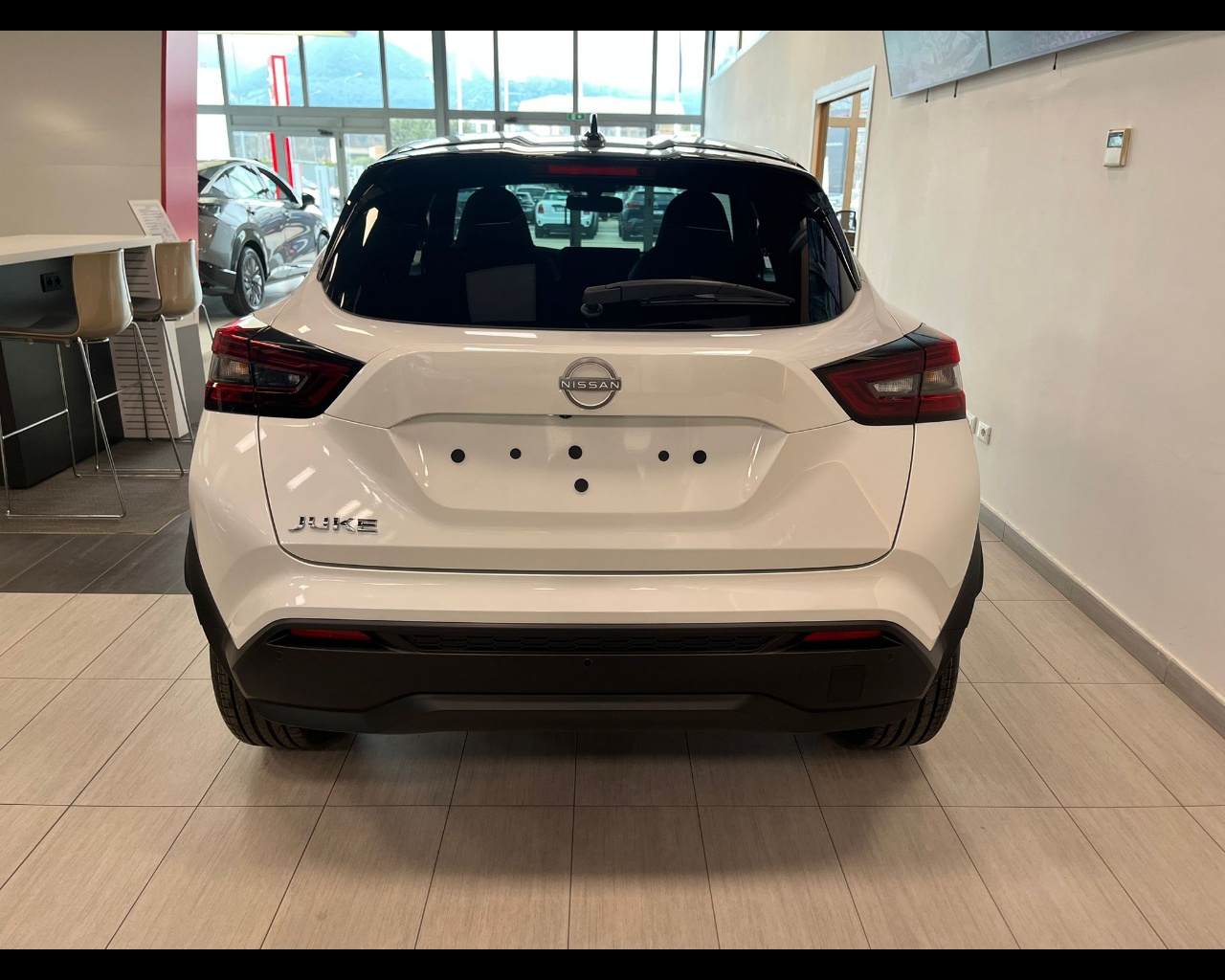 Foto NISSAN JUKE N-CONNECTA MT