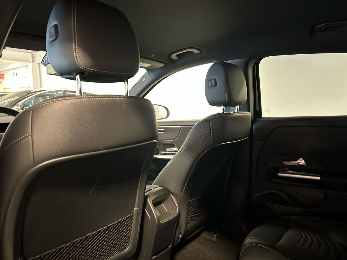 Mercedes  EQA 250+ Sport - 18