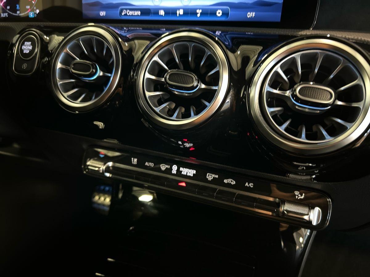 Mercedes Classe A Classe A 180 D Premium AMG Line Speedshift DCT AMG 8G - 14