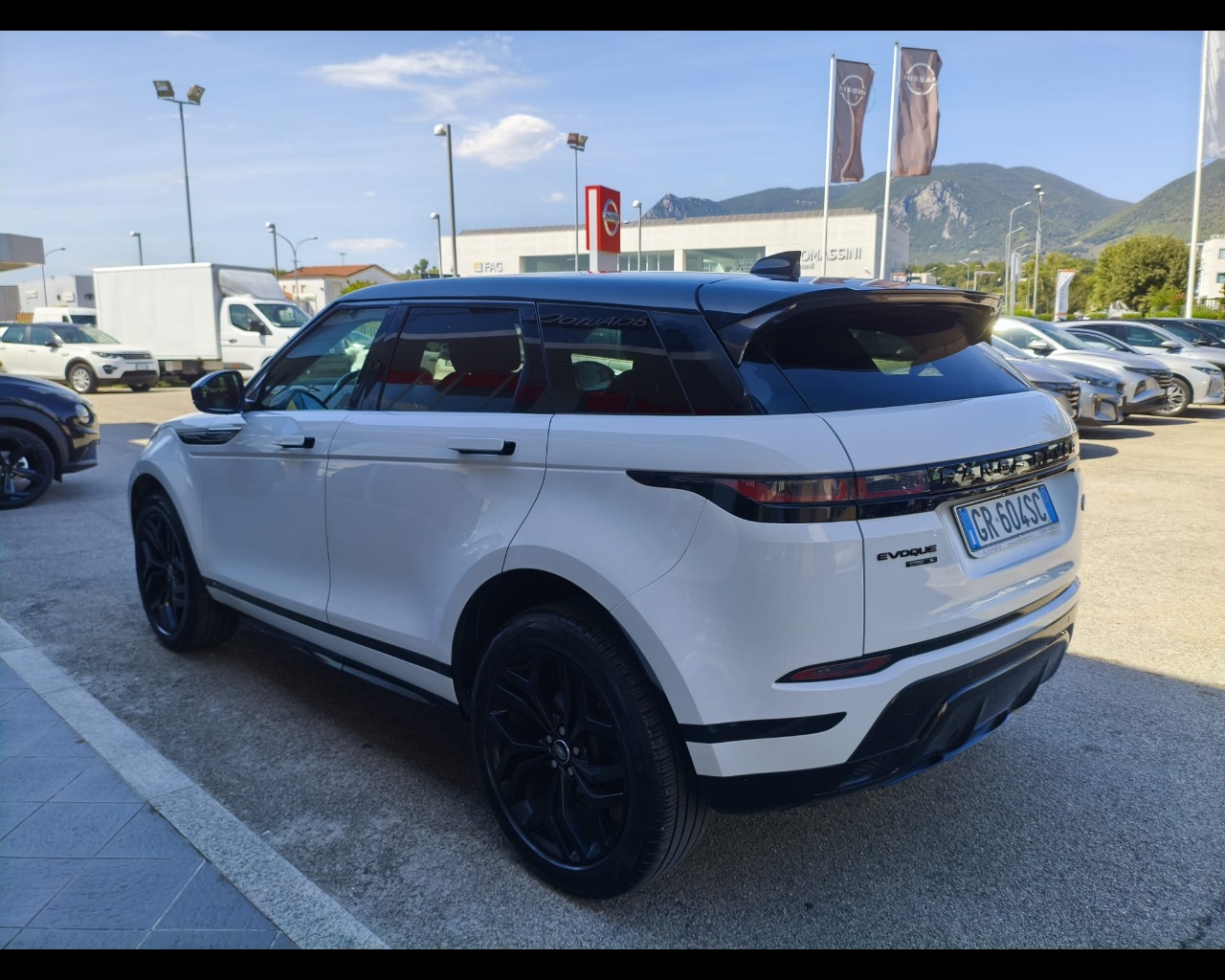 Foto LAND ROVER Range Rover Evoque 2.0d i4 mhev R-Dynamic S awd 150cv auto