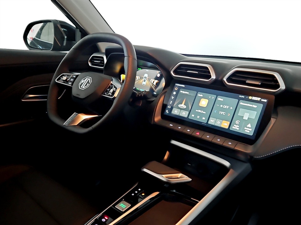 MG ZS 1.5 hybrid+ Luxury auto Ibrida usato - 12