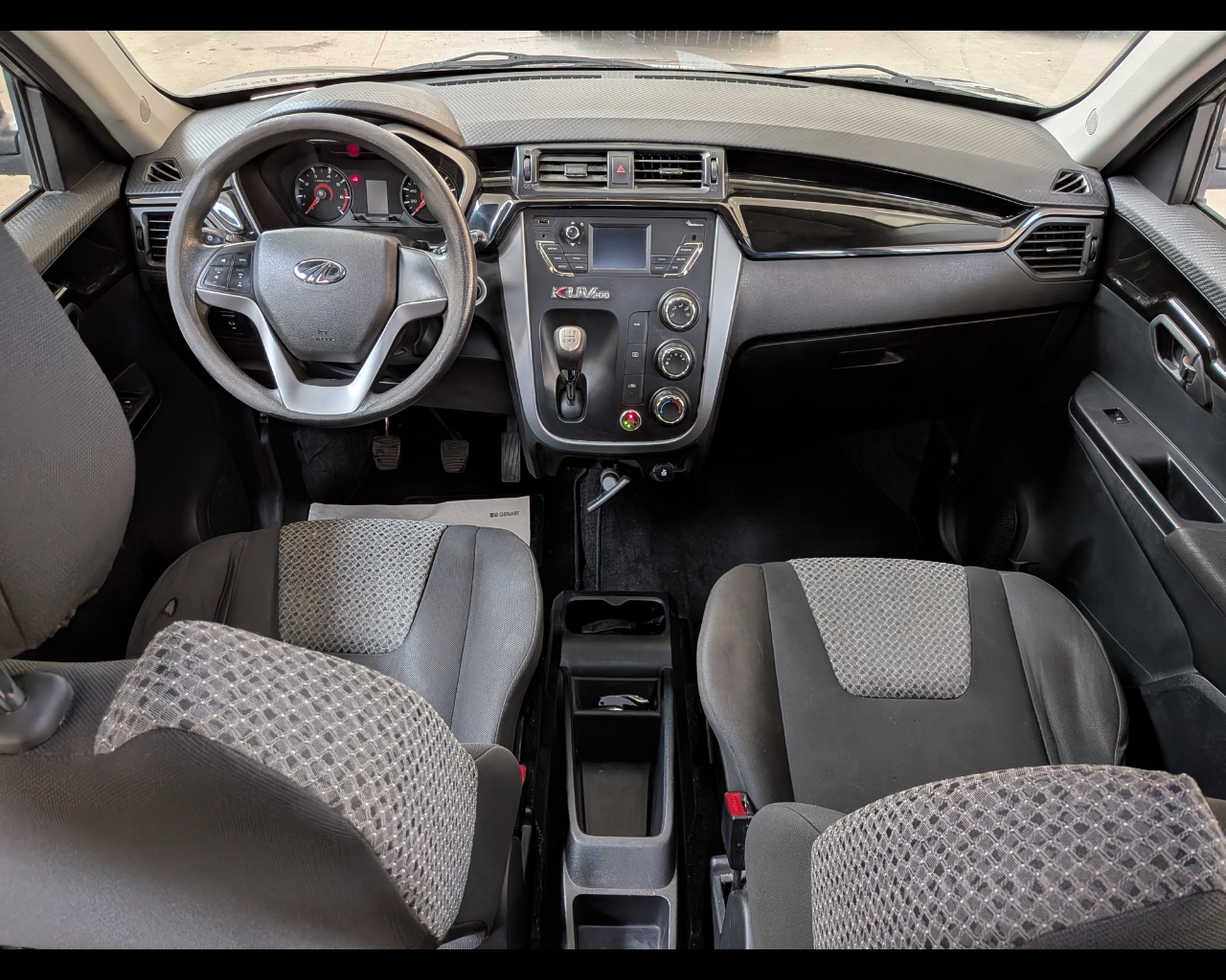 Foto MAHINDRA KUV100 1.2 K6+ m-bifuel