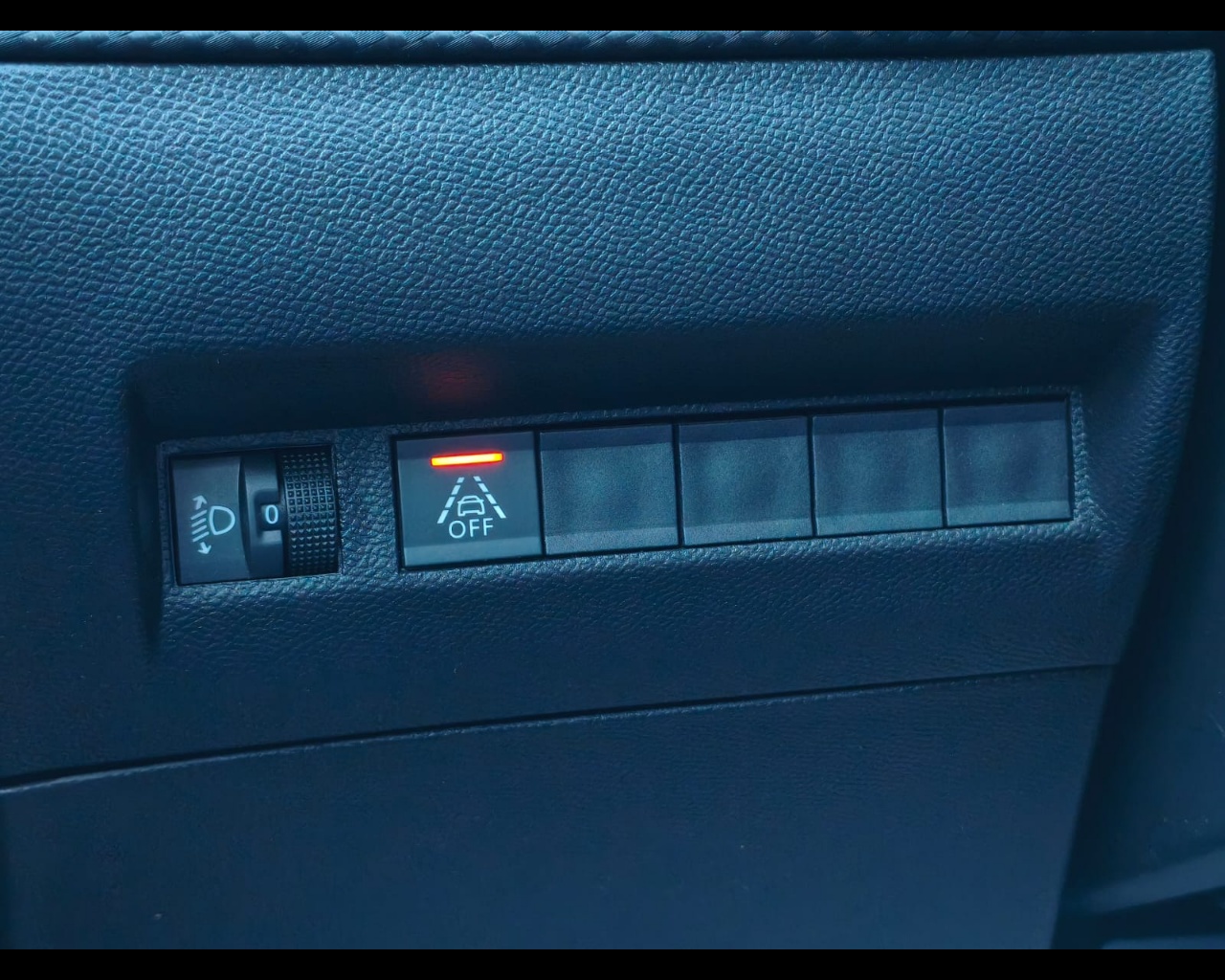 Foto PEUGEOT 2008 1.2 puretech Active Pack s&s 100cv