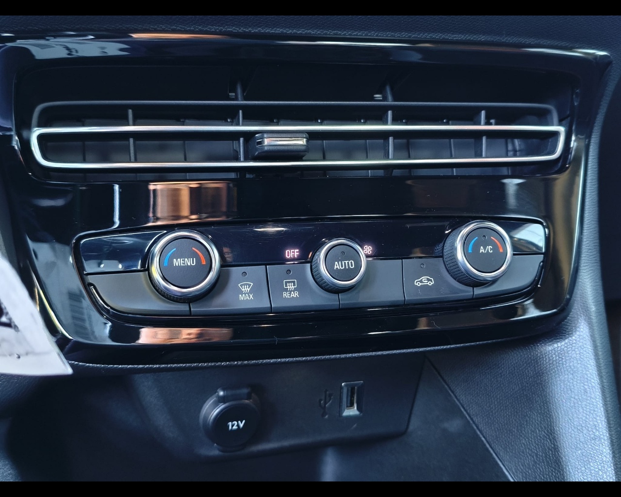 Foto OPEL Mokka 1.2 t GS Line s&s 100cv