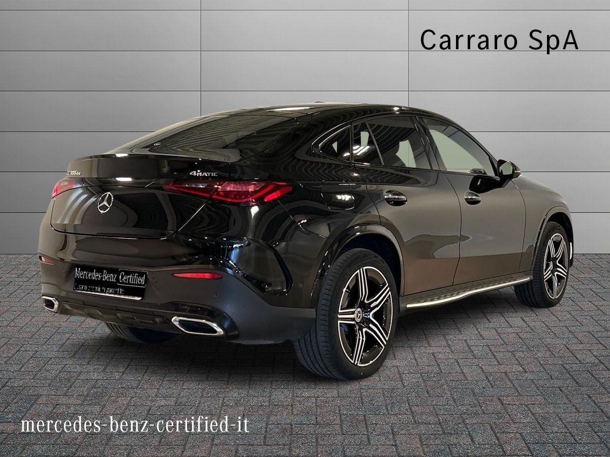 Mercedes GLC Coupé GLC 300 de 4Matic Plug-in hybrid Coupe AMG Line PREMIUM - 2