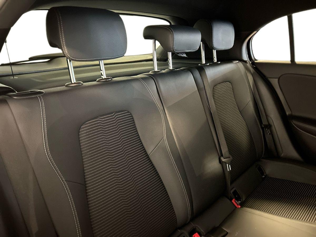 Mercedes Classe A Classe A 180 D Sport Night edition 8G-DCT - 16