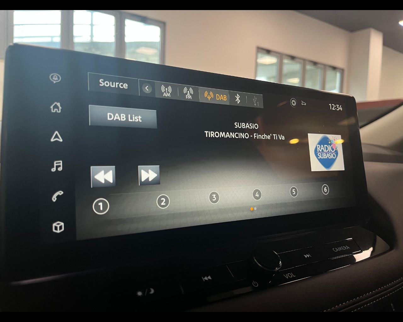 Foto NISSAN X-Trail 1.5 mhev N-Connecta 2wd xtronic