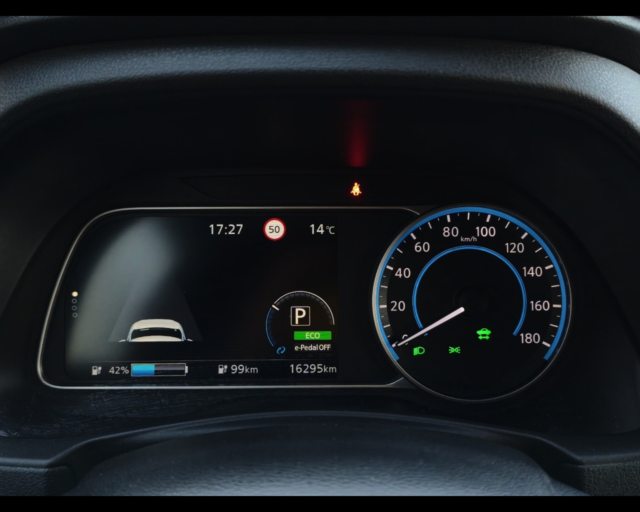 Foto NISSAN Leaf 40kWh N-Connecta 150cv