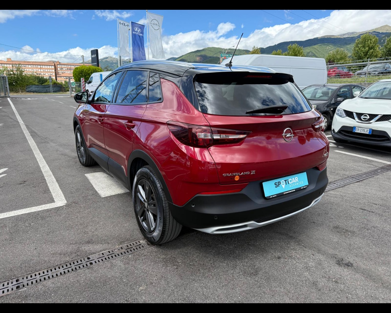 Foto OPEL Grandland X 1.2 Design Line s&s 130cv