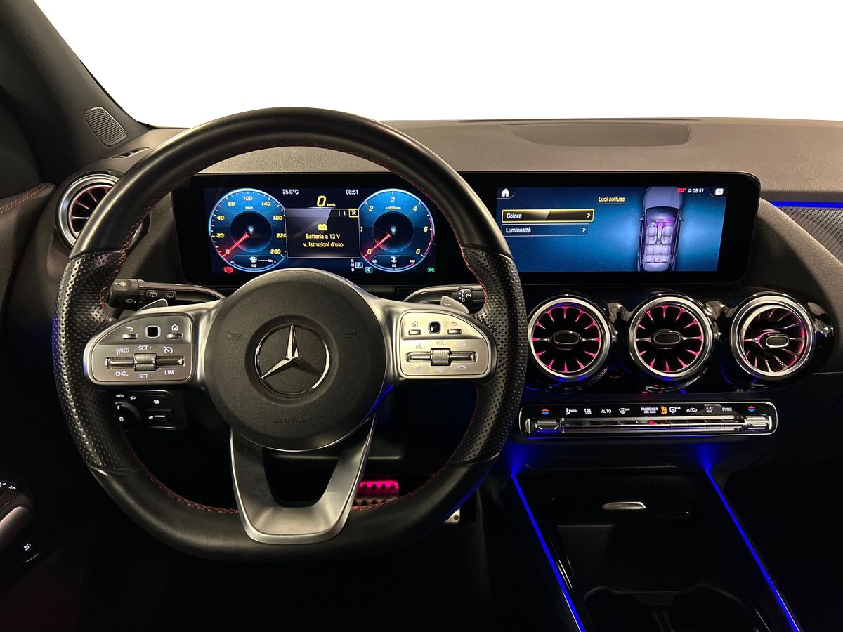 Mercedes GLA GLA 180 D Premium 8G-DCT - 11