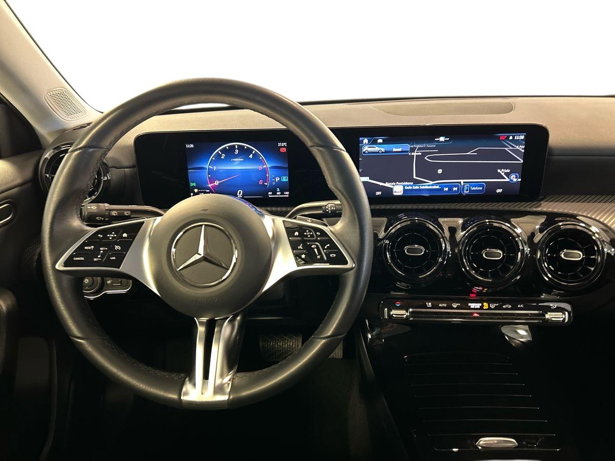 Mercedes Classe A Classe A 180 D Advanced Speedshift DCT AMG 8G - 11