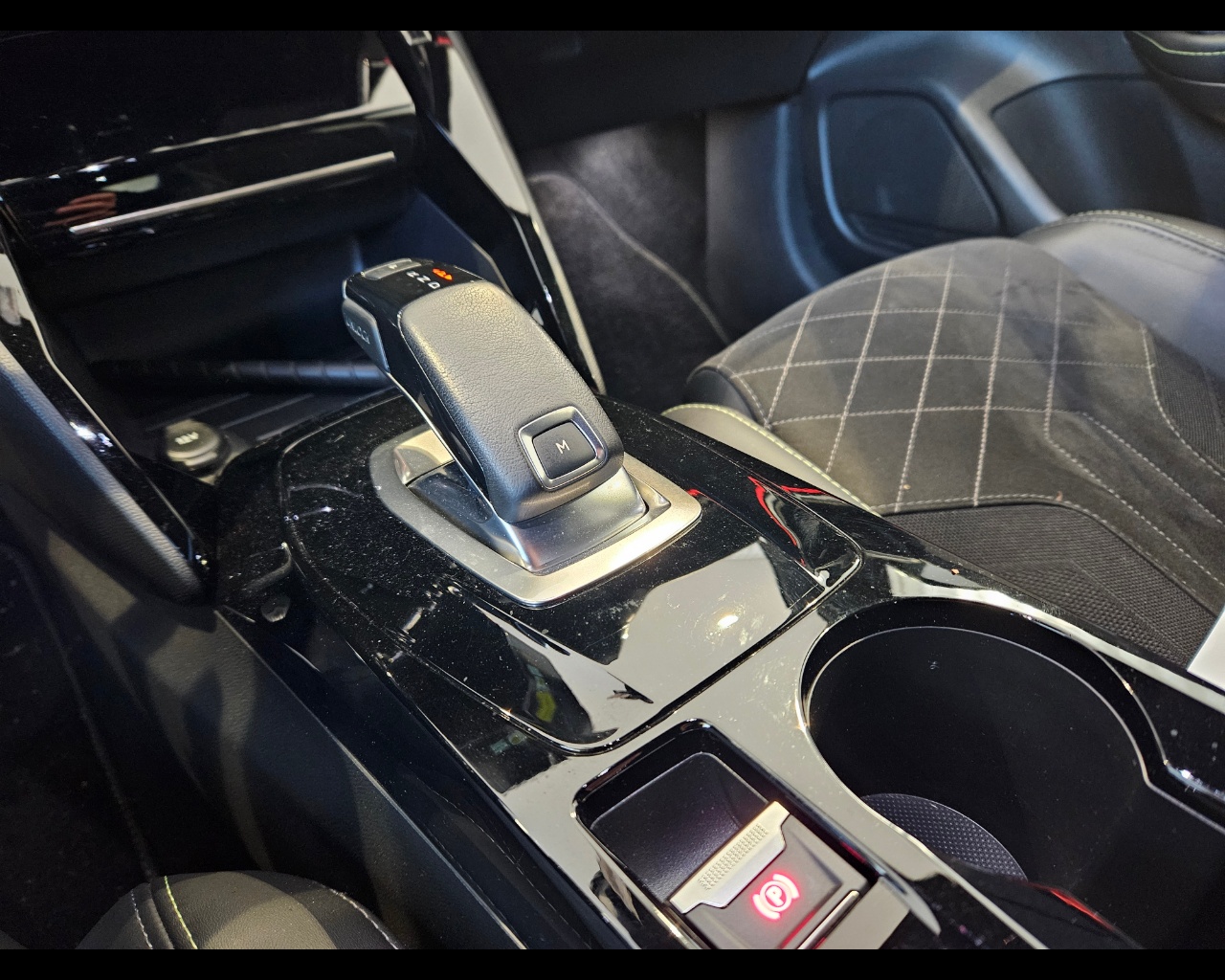 PEUGEOT 208 1.2 puretech GT Pack s&s 100cv eat8 Benzina Usato - 10